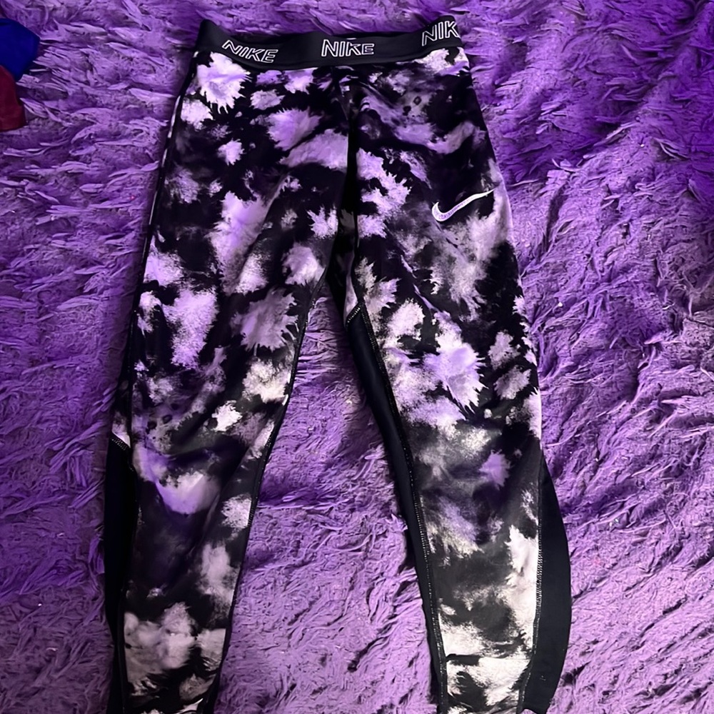 Girls nike pro leggings